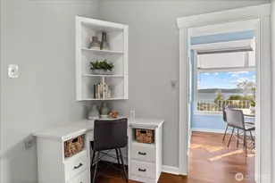 307 W Highland Dr, Seattle, WA 98119 - Photo 11