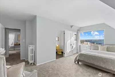 307 W Highland Drive, Seattle, WA 98119 - Photo 23