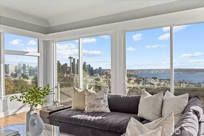 307 W Highland Drive, Seattle, WA 98119 - Photo 3