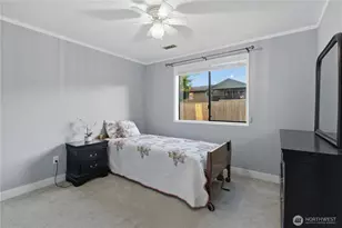 12433 SE 275th Pl, Kent, WA 98030 - Photo 17