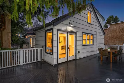 3234 35th Avenue W, Seattle, WA 98199 - Photo 9