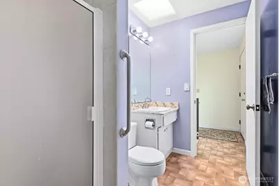 9029 Eastview Avenue, Everett, WA 98208 - Photo 15