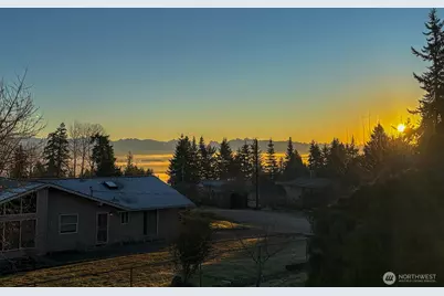 9029 Eastview Avenue, Everett, WA 98208 - Photo 37