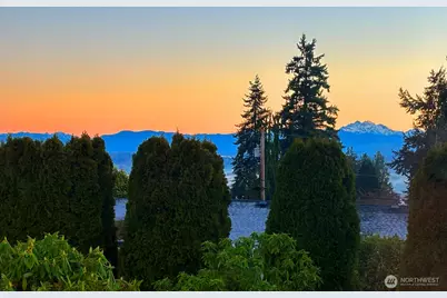 9029 Eastview Avenue, Everett, WA 98208 - Photo 39