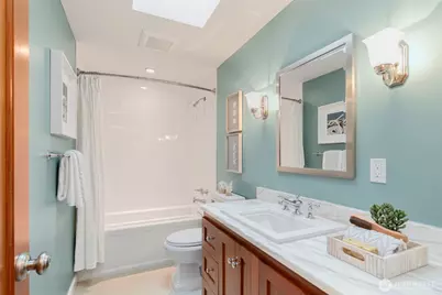 8030 Dibble Avenue NW, Seattle, WA 98117 - Photo 15