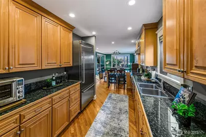 3532 Meridian Avenue N, Seattle, WA 98103 - Photo 9