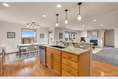 2100 SE 2nd Place, Renton, WA 98056 - Photo 7