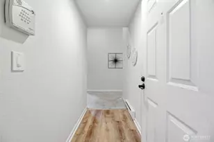 210 Mt Park Blvd SW, Issaquah, WA 98027 - Photo 3