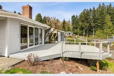 2121 Beverly Beach Drive NW, Olympia, WA 98502 - Photo 17