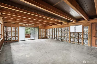 12069 Lakeside Place NE, Seattle, WA 98125 - Photo 15