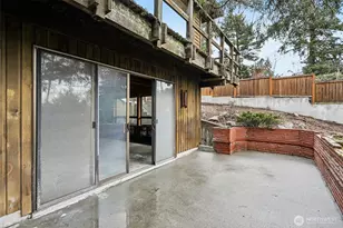 12069 Lakeside Pl NE, Seattle, WA 98125 - Photo 23