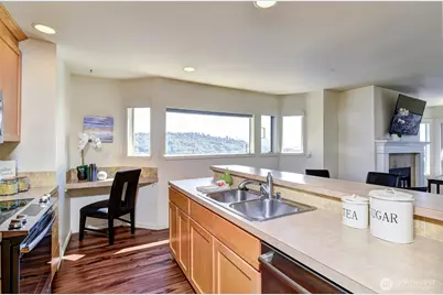 2324 W Newton Street #302, Seattle, WA 98119 - Photo 9