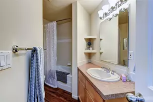 2324 W Newton St, Seattle, WA 98119 - Photo 21