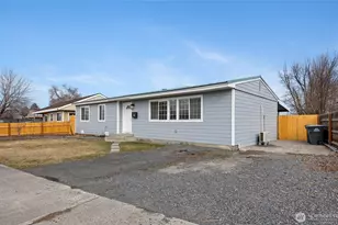 1457 W Lee St, Moses Lake, WA 98837 - Photo 3