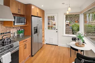 3516 31st Ave W, Seattle, WA 98199 - Photo 9