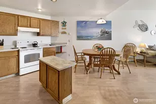 7806 Birch Bay Dr, Blaine, WA 98230 - Photo 9