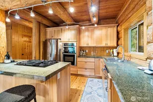 19040 Glacier Rim Dr, Glacier, WA 98244 - Photo 7