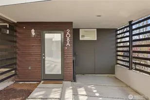 208 16th Ave, Seattle, WA 98122 - Photo 3