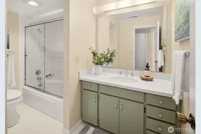 18430 NE 15th Place, Bellevue, WA 98008 - Photo 21