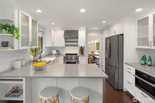 18430 NE 15th Pl, Bellevue, WA 98008 - Photo 11