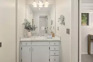 18430 NE 15th Pl, Bellevue, WA 98008 - Photo 19