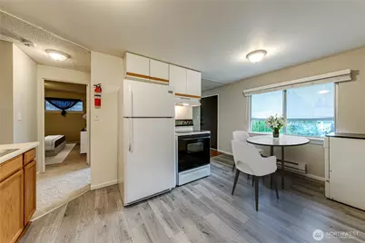 21320 68th Avenue W, Lynnwood, WA 98036 - Photo 9