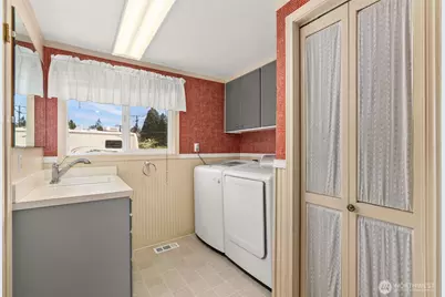 319 E Union Street, Centralia, WA 98531 - Photo 15