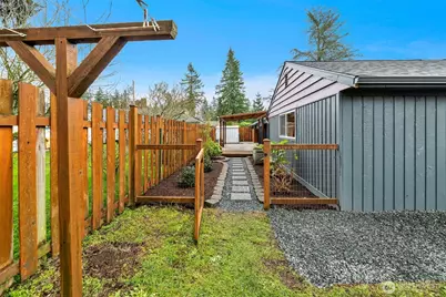5703 230th Street SW, Mountlake Terrace, WA 98043 - Photo 23