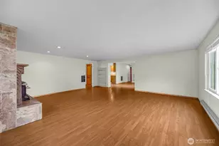 5703 230th St SW, Mountlake Terrace, WA 98043 - Photo 9