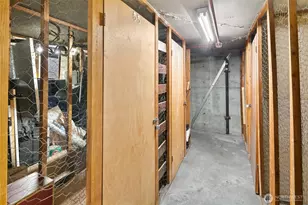 2201 3rd Ave, Seattle, WA 98121 - Photo 27