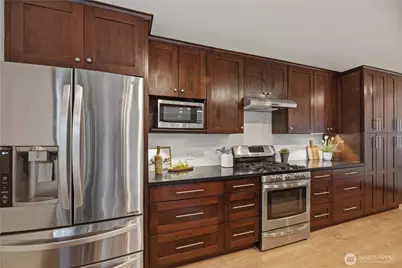 11508 Durland Avenue NE, Seattle, WA 98125 - Photo 9