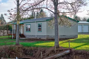 1331 Dolan St, Raymond, WA 98577 - Photo 1