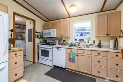 2414 Vista Lane, Anacortes, WA 98221 - Photo 13