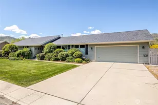 1484 Elmwood St, Wenatchee, WA 98801 - Photo 3