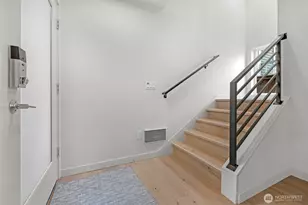 1412 N 47th St, Seattle, WA 98103 - Photo 5