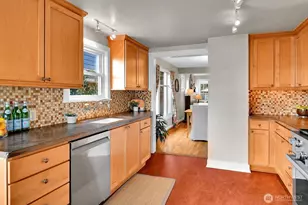 608 N 64th, Seattle, WA 98103 - Photo 7