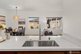 1731 10th Ave NE, Issaquah, WA 98029 - Photo 5