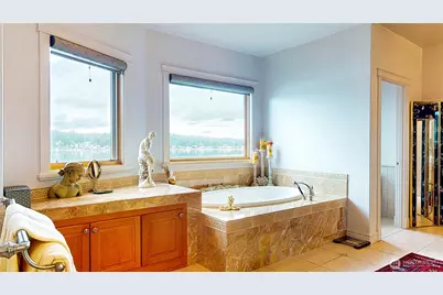 2837 E Lake Sammamish Parkway NE, Sammamish, WA 98074 - Photo 23