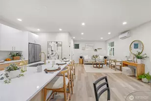 910 15th Ave, Seattle, WA 98122 - Photo 9