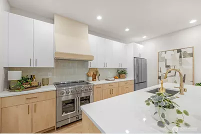 910 15th Avenue #B, Seattle, WA 98122 - Photo 11