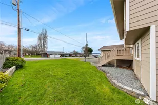 809 NE Perkins St, Coupeville, WA 98239 - Photo 33