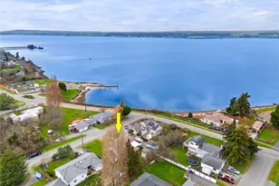 809 NE Perkins St, Coupeville, WA 98239 - Photo 3