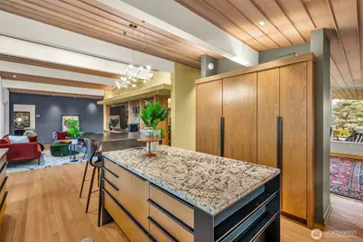 6437 Hampton Road S, Seattle, WA 98118 - Photo 13