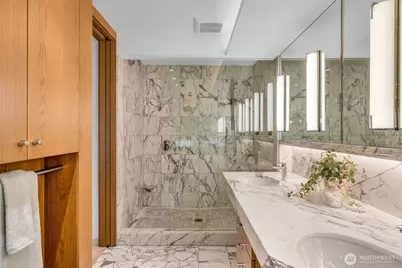 6437 Hampton Road S, Seattle, WA 98118 - Photo 29