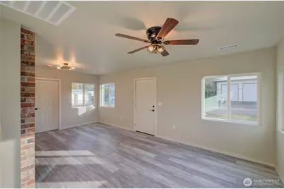 1365 Dolan Street, Raymond, WA 98577 - Photo 7