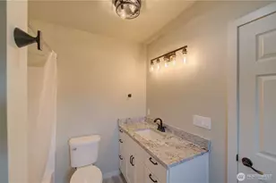 1365 Dolan St, Raymond, WA 98577 - Photo 15