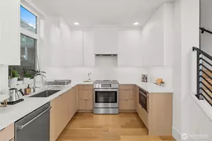 3959 1st Ave NE, Seattle, WA 98105 - Photo 11