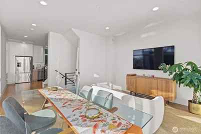 3959 1st Avenue NE #A, Seattle, WA 98105 - Photo 9