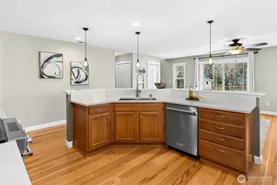 8823 Swenson Avenue SE, Snoqualmie, WA 98065 - Photo 9