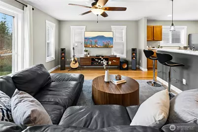 8823 Swenson Avenue SE, Snoqualmie, WA 98065 - Photo 11